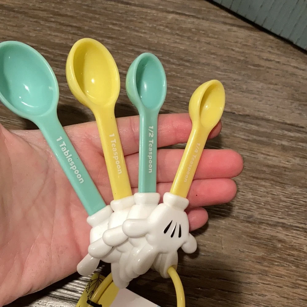 Disney measuring spoons NEW